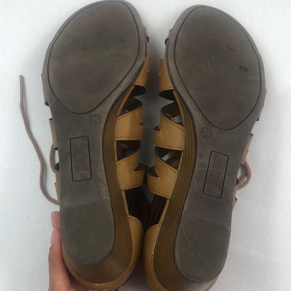 Brown Gladiator Style Sandals - Picture 4 of 6